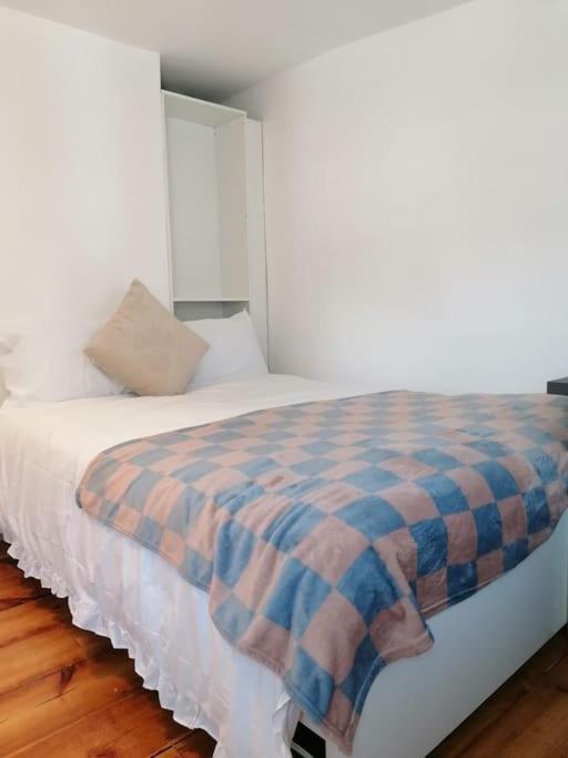 King'S Cross Road Private Rooms London Exterior photo